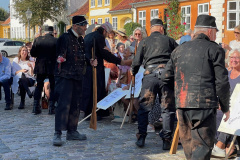 Soldater-i-dialog-med-publikum-kirsten