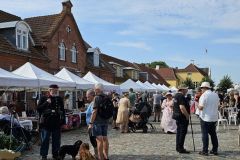 Torvestemning-med-masser-af-handel